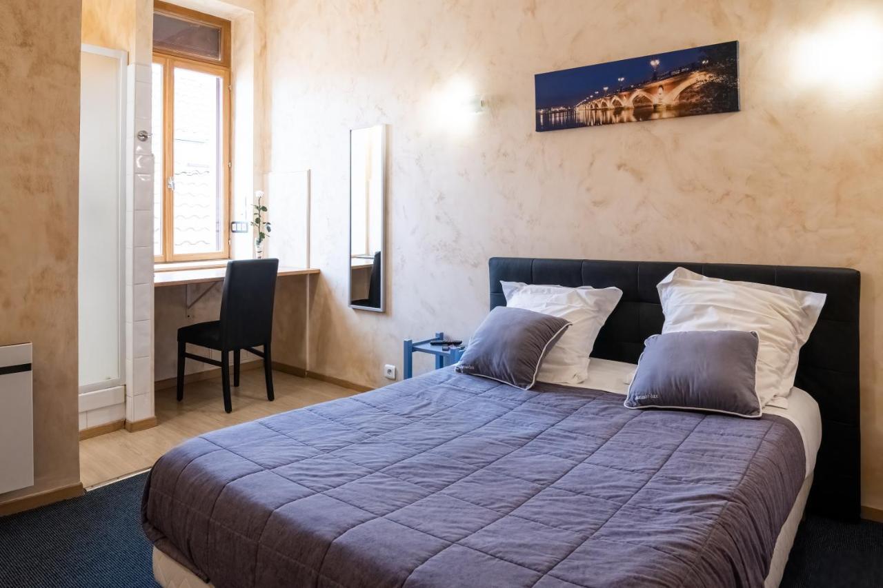 Hotel De La Gare Latresne Luaran gambar